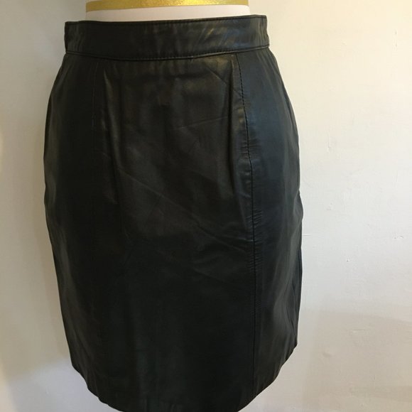 Real Leather-Byrnes & Baker Skirt.. perfect condition 😀 - Picture 1 of 3